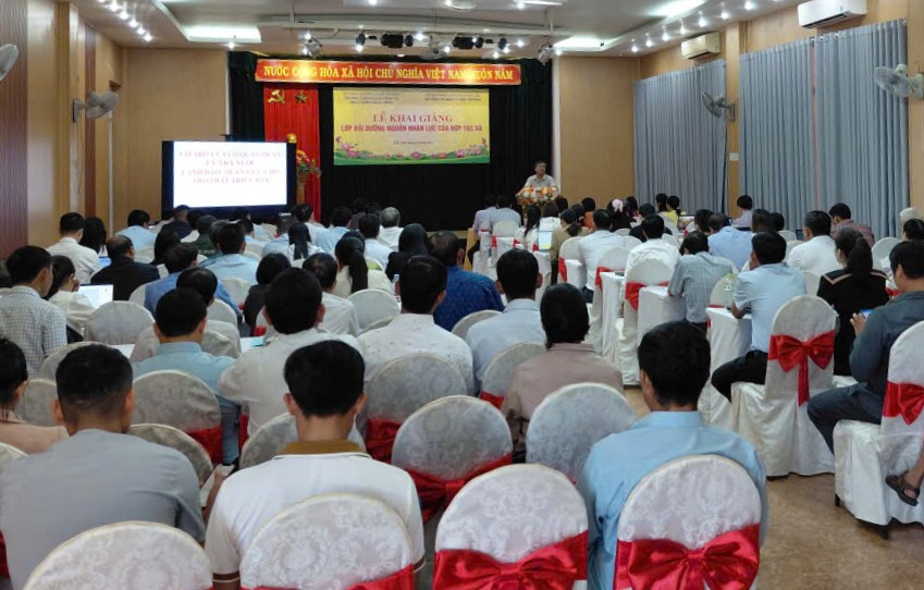 TẬP HUẤN NÂNG CAO NĂNG LỰC CHO CÁN BỘ QUẢN LÝ NHÀ NƯỚC CÁC CẤP VỀ HỢP TÁC XÃ NÔNG NGHIỆP VÀ BỒI DƯỠNG NGUỒN NHÂN LỰC CHO CÁN BỘ HỢP TÁC XÃ NĂM 2025