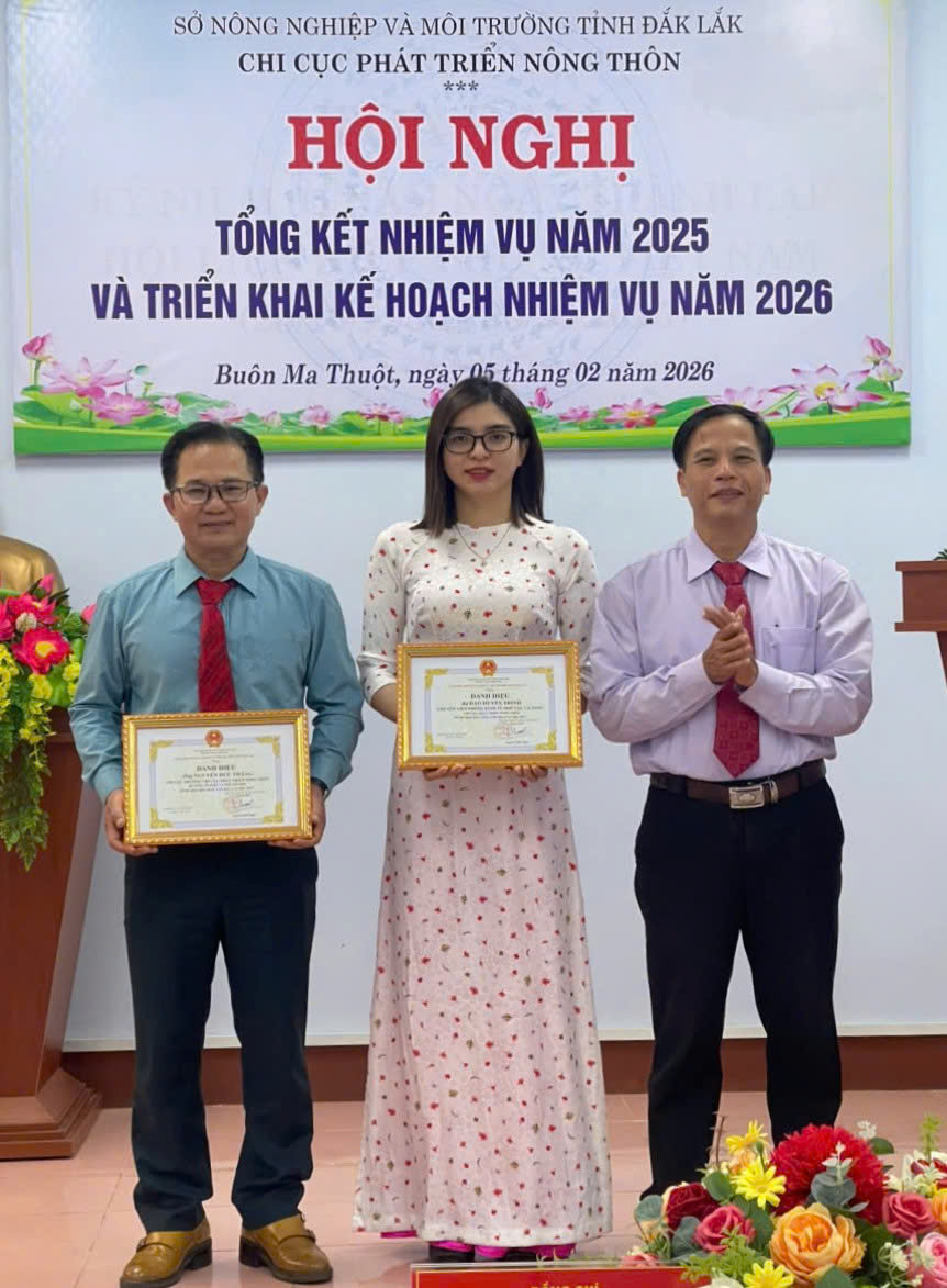 z7504484833704-5d2ffff5ec8bd250822ee81d7551269d