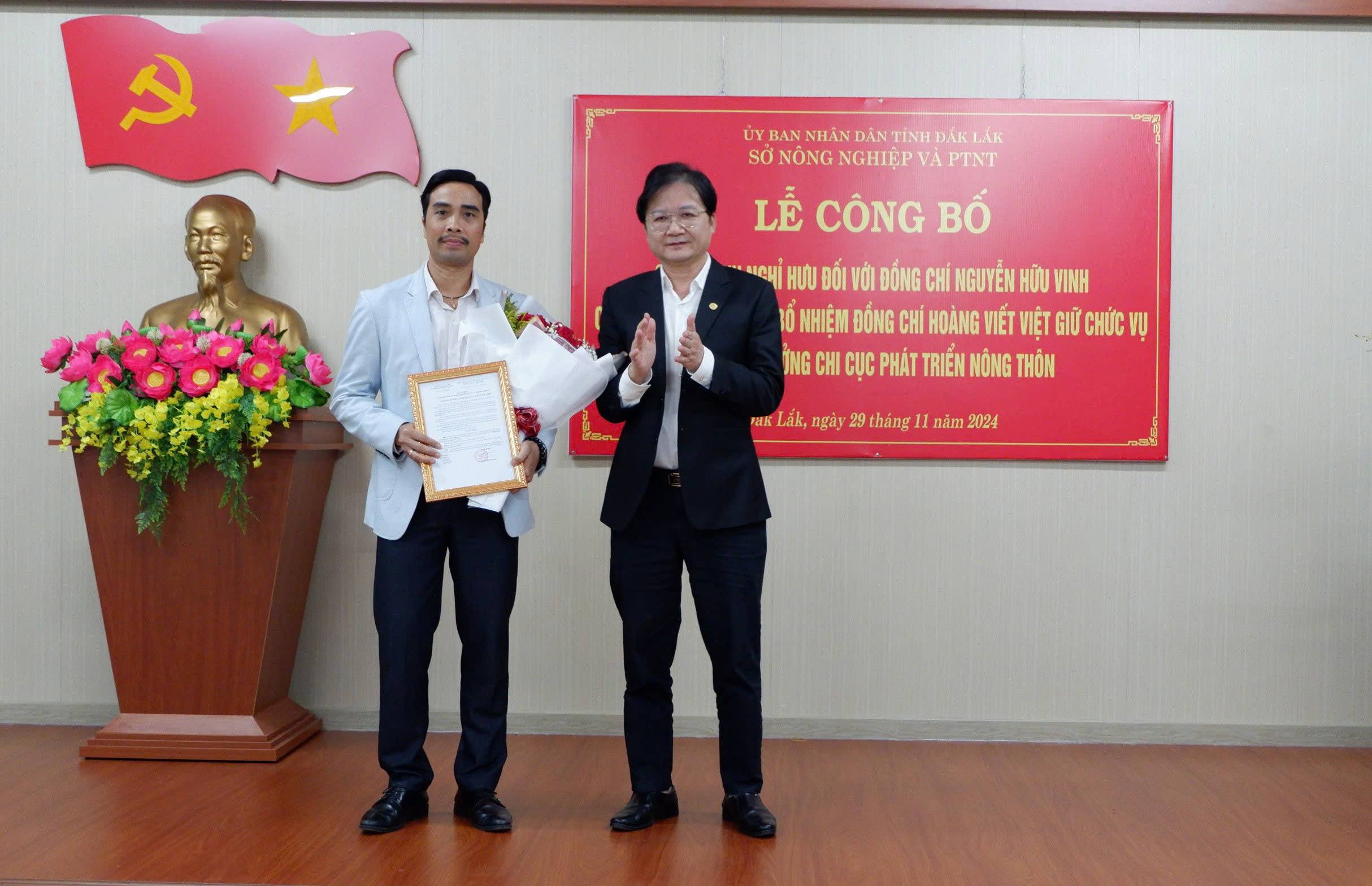 Công bố Quyết định nghỉ hưu và Quyết định bổ nhiệm Chi cục trưởng Chi cục Phát triển nông thôn